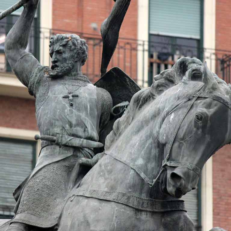 Possibly in May 1099, El Cid died in Valencia of natural causes, at the age of less than fifty-five years. Monument to El Cid, in the city of Valencia, by sculptress Anna Hyatt Huntington / ALC.