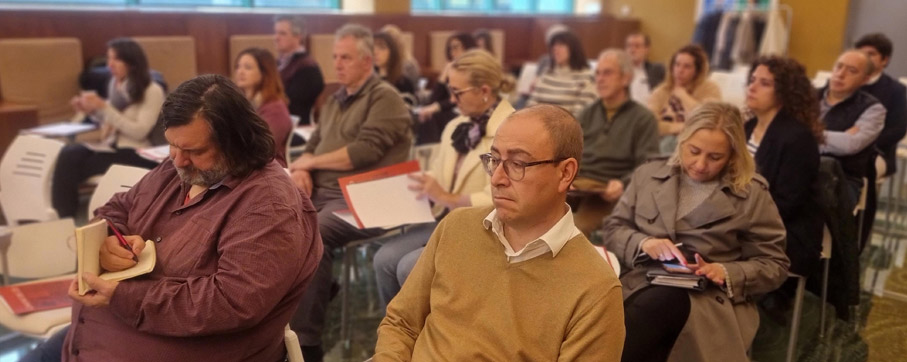 Asistentes al encuentro en el Real Monasterio de San Agustín de Burgos