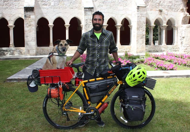 Pablo y Hippie en el monasterio de San Agustn de Burgos