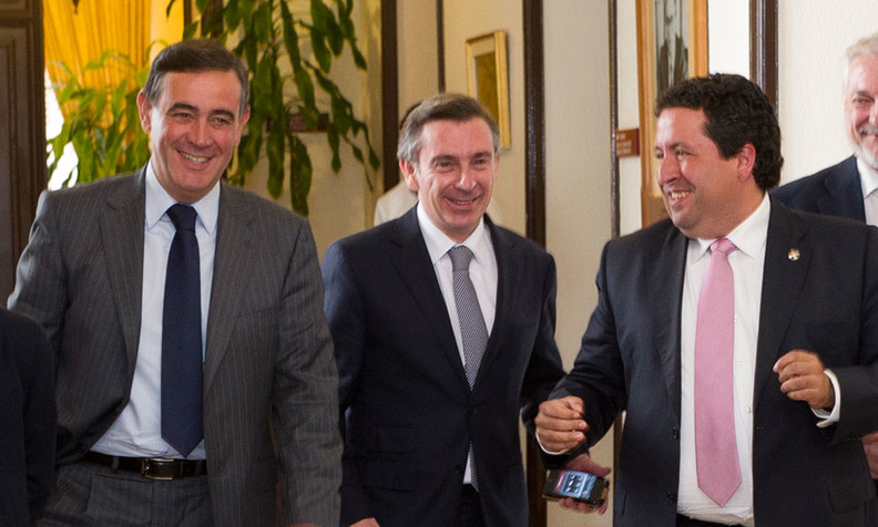 Antonio Pardo (a la izquierda de la imagen) junto a los presidentes de las diputaciones de Zaragoza y Castelln