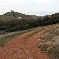 Vistas del castillo de Santed por ruta BTT Gallocanta.jpg