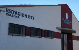 La estacin BTT se ubica en el polideportivo de la localidad