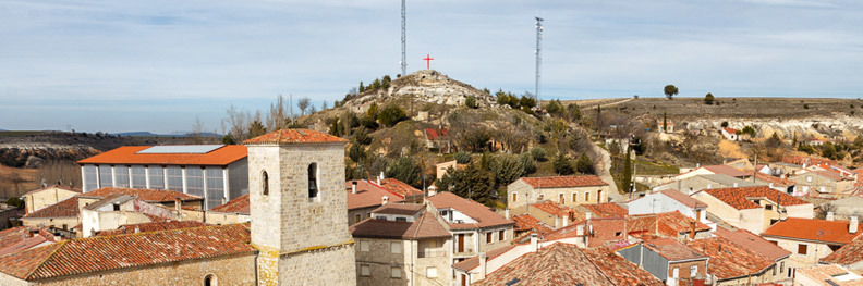 Caleruega, Burgos. Al fondo la pea de San Jorge (Foto: Ayuntamiento de Caleruega)