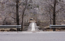 Puente `caseroen la A-1512, cerca de Albarracn