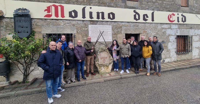 Los representantes de Gorbeia en el Molino del Cid, en la Legua Cero en Vivar del Cid (Burgos)