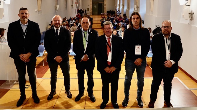 Representantes de las diputaciones que forman parte del Consorcio Camino del Cid en el I Foro de Alcaldes y Alcaldesas de la ruta