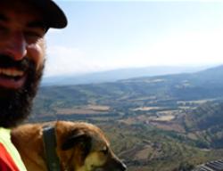 La despedida de Pablo y Hippie del Camino del Cid, en lo alto del castillo de Morella (Castellón)