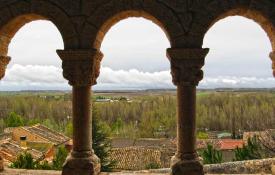 Galería porticada. Iglesia de Nuestra Señora del Rivero. San Esteban de Gormaz, Soria / ALC