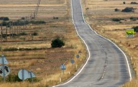 Carreteras secundarias con poco tráfico, idóneas para pedalear / ALC.