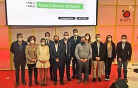 Representantes de los "Cruces de Caminos" de Rutas Culturales de España en la última edición de FITUR