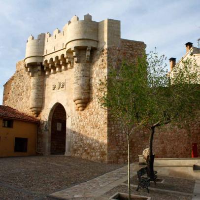 Puerta de Santa María. Hita, Guadalajara / ALC.