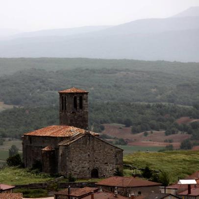 Iglesia de la Asunción, desde el castillo.  Lara de los Infantes, Burgos / ALC