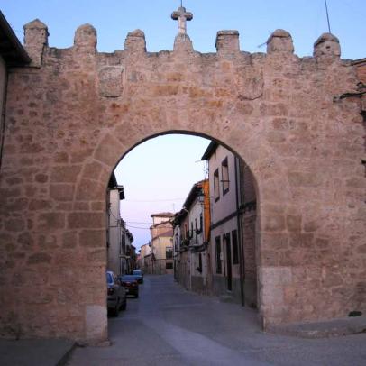 Puerta y murallas de Peñaranda de Duero, Burgos / ALC