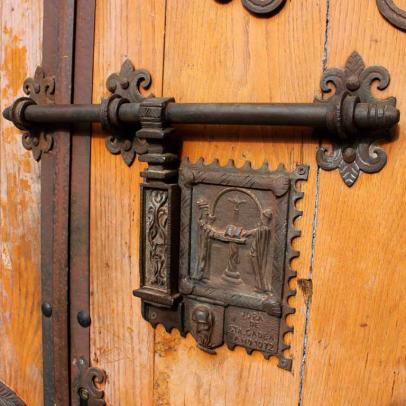 La cerradura de la iglesia de Santa Águeda recuerda la leyenda de la Jura de Santa Gadea / ALC