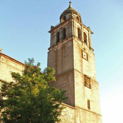 Torre de la Colegiata de Nuestra Señora de la Asunción en Medinaceli, Soria / ALC