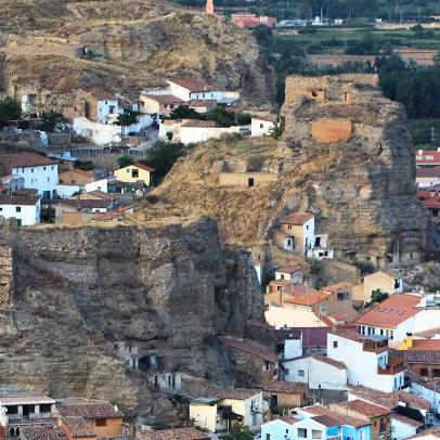 Restos de los castillos islámicos del Reloj y de Doña Martina. Calatayud, Zaragoza / Santiago Cabello.