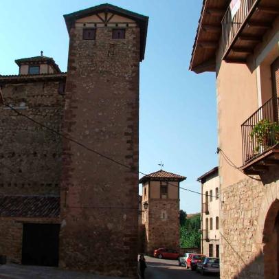 Torre de Medinaceli y Puerta del Baño. Molina de Aragón, Guadalajara / ALC.