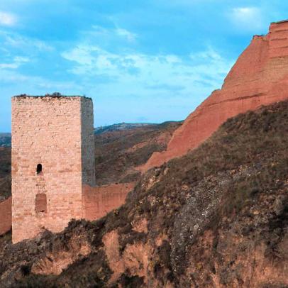 Torre de las cinco esquinas. Daroca, Zaragoza / Julio E. Fóster