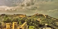 The millenary city of Sagunto, province of Valencia / Julián Negredo Sánchez.