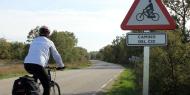 Las rutas del Camino del Cid para cicloturistas de carretera siguen carreteras secundarias por lo general con tráfico bajo o muy bajo, no obstante, no debes confiarte: estate atento al paso de coches y otros vehículos / ALC.