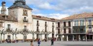 Fachada del Hospital de San Agustín en la Plaza mayor de El Burgo de Osma, Soria / ALC