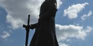 Statue of el Cid, in the village of El Poyo del Cid, province of Teruel. According with the Song of el Cid, the warrior reinforced a Roman fortress, turning it into his headquarter for Teruel and Zaragoza / ALC.