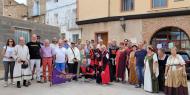 Foto de grupo antes de acceder al local de la asociación Mio Cid donde tuvo lugar el Encuentro