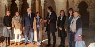 Los representantes de las diputaciones en visita a la Aljafería junto a la presidenta de las Cortes de Aragón