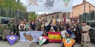 Integrantes de la Base Militar de Castrillo del Val (Burgos) antes de iniciar su recorrido por el Camino del Cid