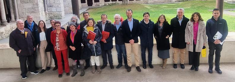 Asistentes a la reunión en el Monasterio de San Agustín (Burgos)